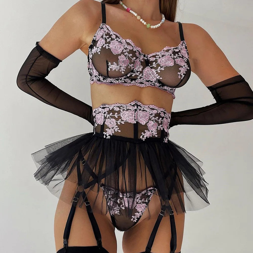 ARABELLA Three-Piece Lingerie Set